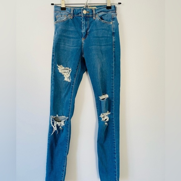 Top Shop Moto Leigh Two Pairs Jeans Black and Light Wash Ripped Jeans, 25 x 32 - Picture 11 of 13